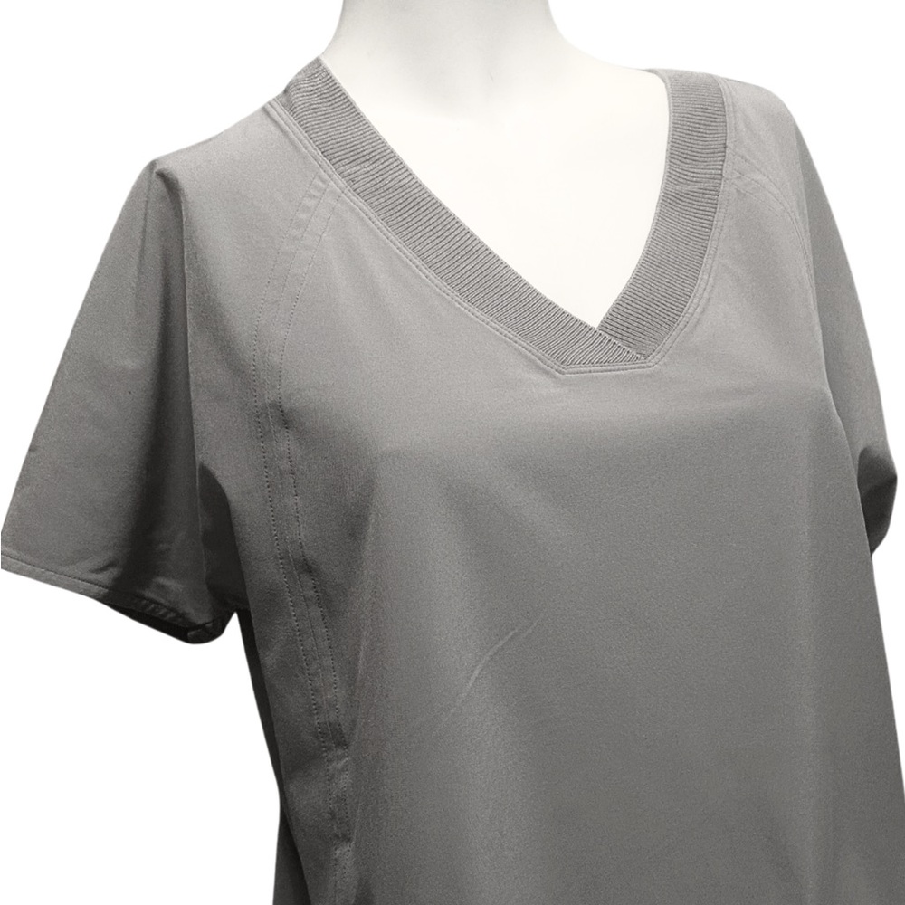 Athleta ZEPHYR V-NECK TEE Osprey Gray Size XS Travel Blouse
NWOT